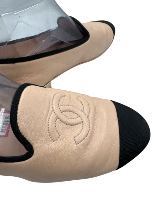 Chanel Shoe Size 39.5 Pink & Black Leather Flat Cap Toe CC Logo Shoes Pink & Black / 39.5