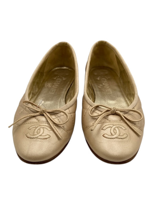 Chanel Shoe Size 36.5 Champagne Gold Leather Upper Quilted Interlocking CC Flats Champagne Gold / 36.5