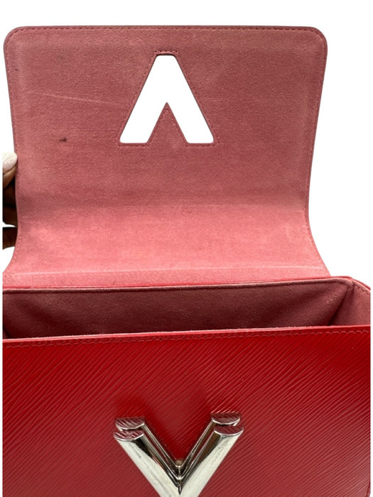 Louis Vuitton Red Leather Epi Leather Silver Hardware Flap Chain Bag Red / MM