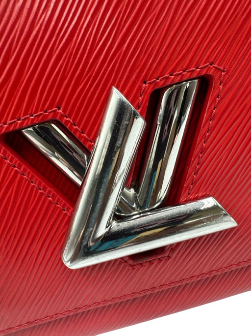Louis Vuitton Red Leather Epi Leather Silver Hardware Flap Chain Bag Red / MM