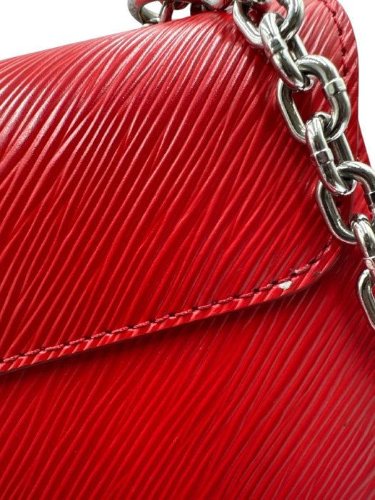 Louis Vuitton Red Leather Epi Leather Silver Hardware Flap Chain Bag Red / MM