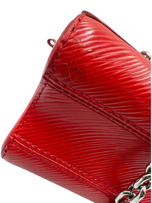 Louis Vuitton Red Leather Epi Leather Silver Hardware Flap Chain Bag Red / MM