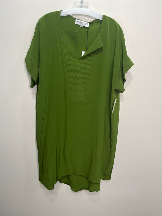 Inclan Studio Size M Green Silk round split neck Drop Shoulder Shift Dress