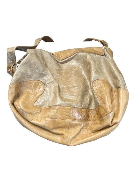 Pretta Beige Leather Croc Embossed Messenger Bag Gold Hardware Interior Zip Bag Beige / Medium