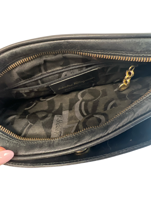 Salvatore Ferragamo Black Leather Crossbody Zipper Magnetic Close Adjustable Bag Black / S