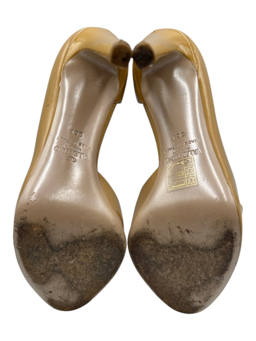 Valentino Garavani Shoe Size 36.5 Beige Leather Upper Patent Bow Detail Pumps Beige / 36.5
