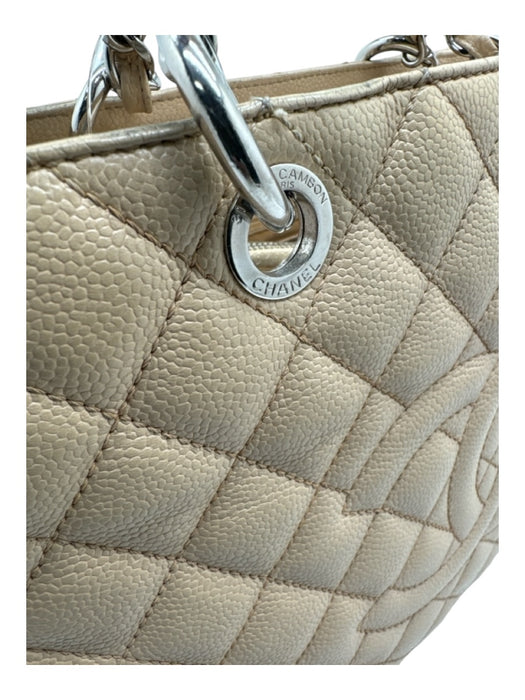 Chanel Beige Leather Quilted Logo Shoulder Bag Bag Beige / Medium