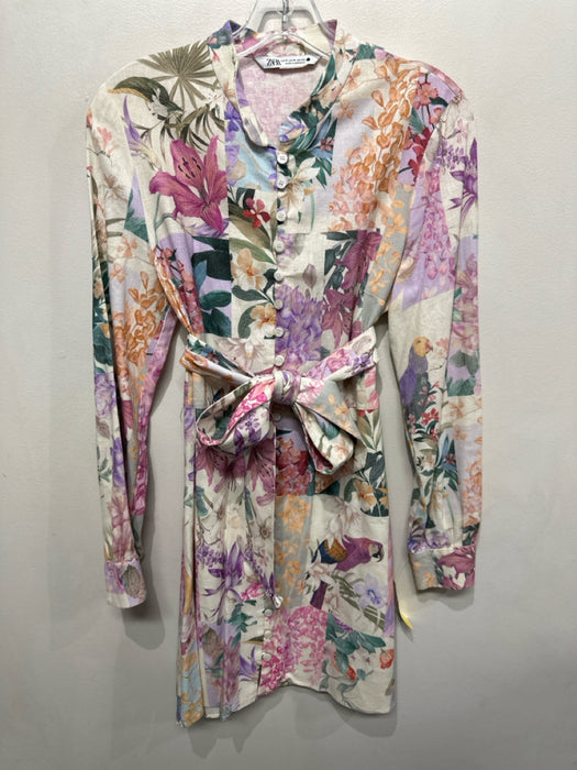 Zara Size Medium Pink, Purple, Green Linen Blend Long Sleeve Floral Dress