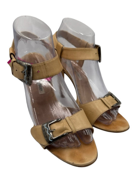 Manolo Blahnik Shoe Size 39.5 Beige Leather Buckle Sandals Beige / 39.5