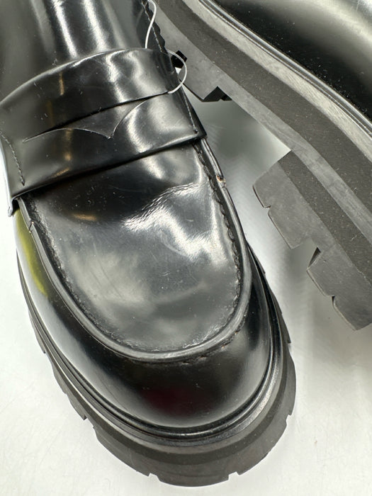 Alexander McQueen Shoe Size 37 Black Leather Upper Round Toe Lug Sole Loafers
