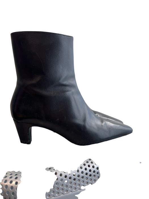 Schutz Shoe Size 7.5 Black Leather Side Zip Pointed Square Toe Booties Black / 7.5