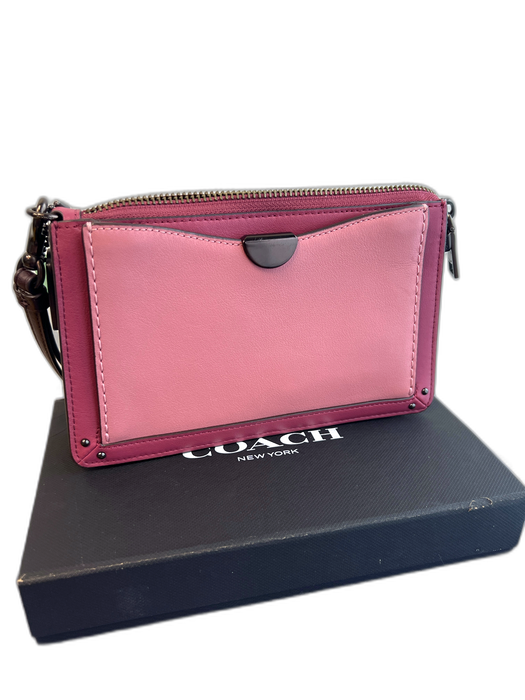 Coach Pink Leather Gunmetal Hardware Wrist Strap Zip Close Bag Pink / Mini