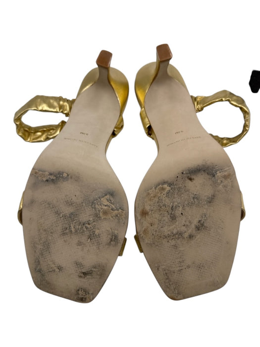 Saks Fifth Ave Shoe Size 9 Metallic Gold Leather Upper Toe Strap Scrunch Sandals Metallic Gold / 9