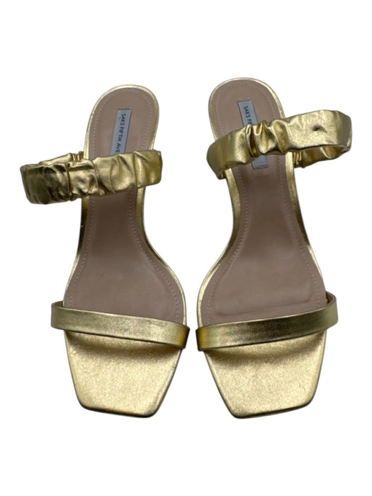 Saks Fifth Ave Shoe Size 9 Metallic Gold Leather Upper Toe Strap Scrunch Sandals Metallic Gold / 9