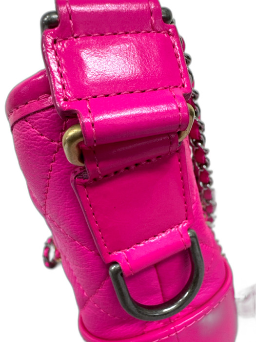 Chanel Hot pink Leather Quilted Detachable Straps Zip Top Crossbody Bag Hot pink / Small