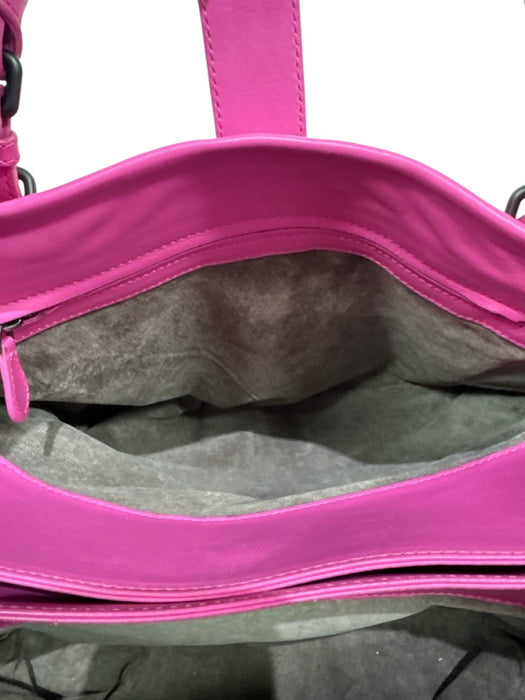 Bottega Veneta Bubblegum Pink Leather Intrecciato Weave Gunmetal Hardware Bag Bubblegum Pink / Medium