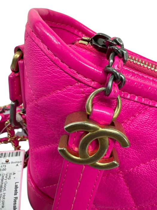 Chanel Hot pink Leather Quilted Detachable Straps Zip Top Crossbody Bag Hot pink / S