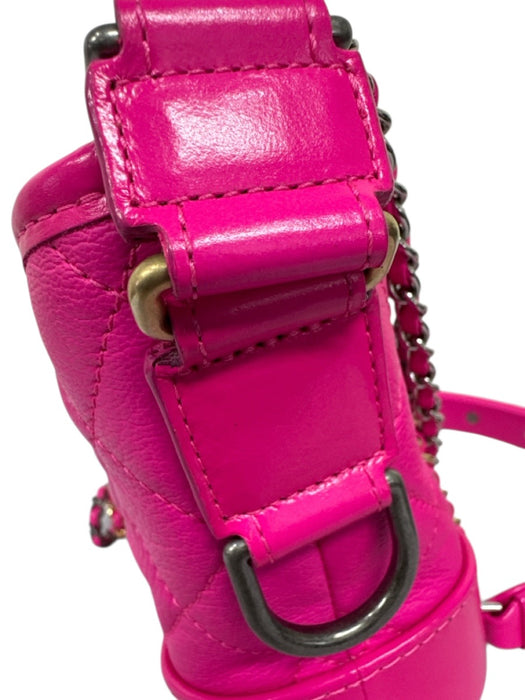 Chanel Hot pink Leather Quilted Detachable Straps Zip Top Crossbody Bag Hot pink / S