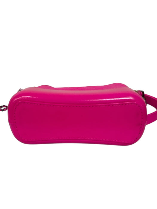 Chanel Hot pink Leather Quilted Detachable Straps Zip Top Crossbody Bag Hot pink / S