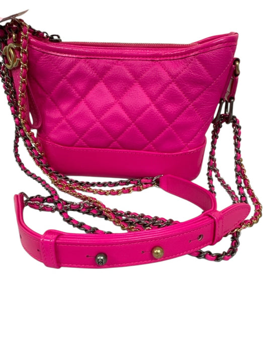 Chanel Hot pink Leather Quilted Detachable Straps Zip Top Crossbody Bag Hot pink / S