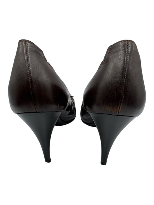 Chanel Shoe Size 38 Brown & Black Leather Patent Cap Toe Scrunch Detail Pumps Brown & Black / 38