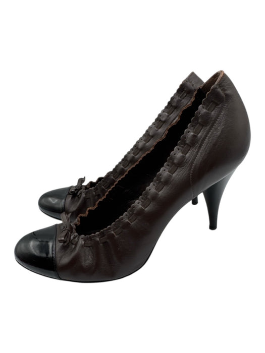 Chanel Shoe Size 38 Brown & Black Leather Patent Cap Toe Scrunch Detail Pumps Brown & Black / 38
