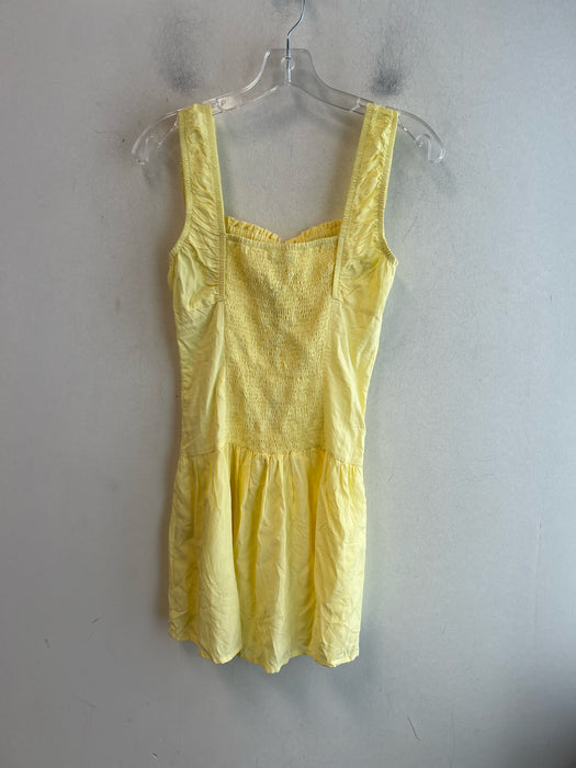 Frankies Bikinis Size Medium Yellow Rayon Sleeveless puckered circles Dress