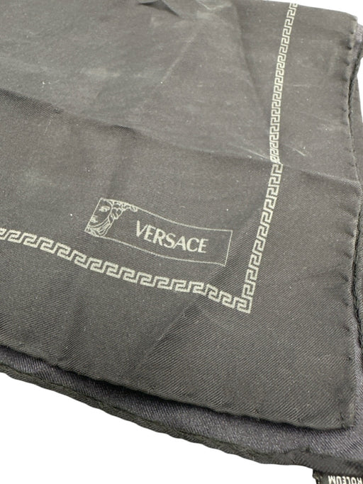 Versace AS IS Navy Blue & White Silk Men's Pocket Square Navy Blue & White