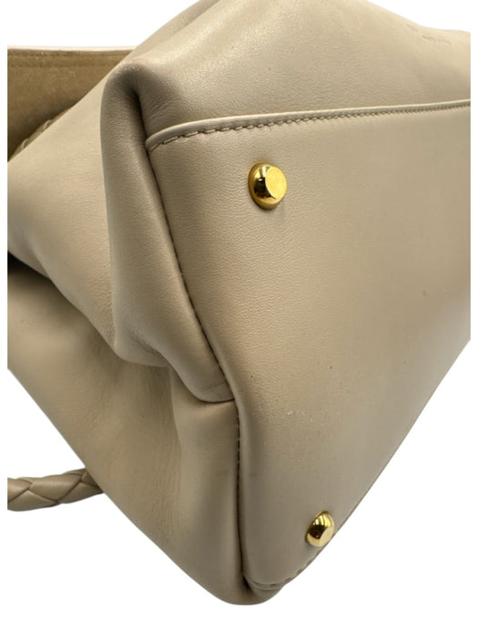 Bottega Veneta Beige Leather Gold Tone Hardware Flap Braided Detail Shoulder Bag Beige / Medium