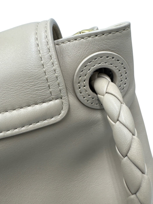 Bottega Veneta Beige Leather Gold Tone Hardware Flap Braided Detail Shoulder Bag Beige / Medium