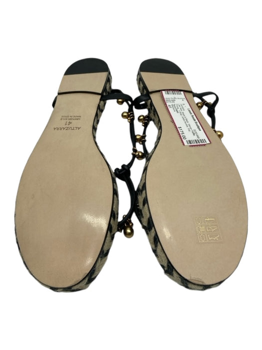 Altuzarra Shoe Size 41 Beige & Black Woven Raffia Thong T-Strap Flat Sandals Beige & Black / 41