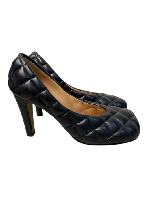 Bottega Veneta Shoe Size 37.5 Black Leather Pump Quilted Closed Toe Shoes Black / 37.5