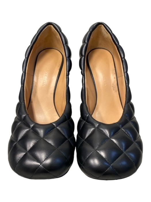 Bottega Veneta Shoe Size 37.5 Black Leather Pump Quilted Closed Toe Shoes Black / 37.5