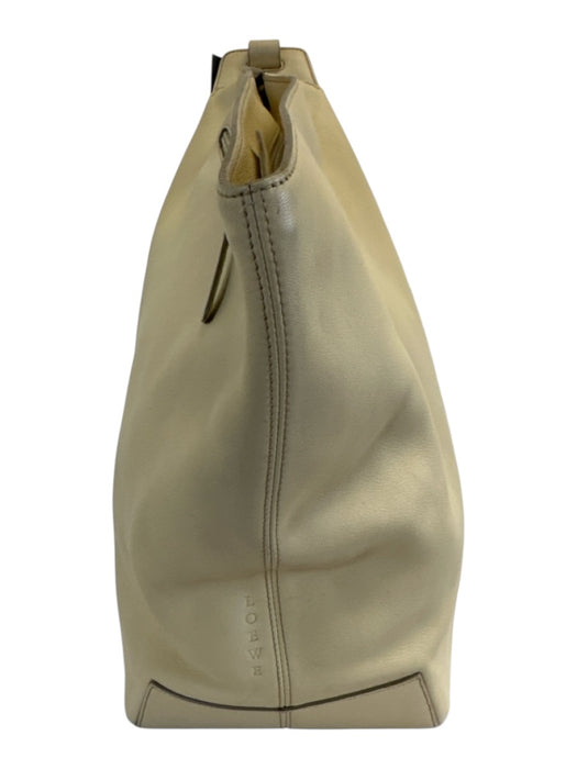 Loewe Cream Leather Silver Hardware Zip Close Zip Pocket sling back Bag Cream / Medium