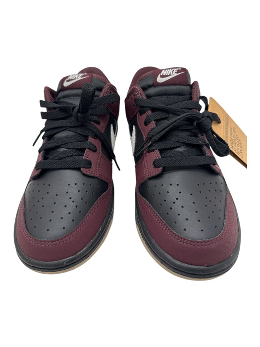 Nike Shoe Size 8 Like New Burgandy & Black Synthetic Low Top Men's Shoes Burgandy & Black / 8