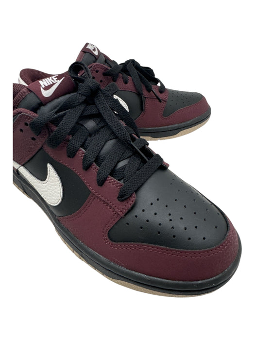 Nike Shoe Size 8 Like New Burgandy & Black Synthetic Low Top Men's Shoes Burgandy & Black / 8