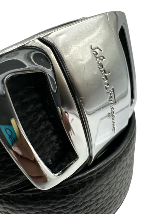 Ferragamo Like New Black Leather Solid Men's Belt Black