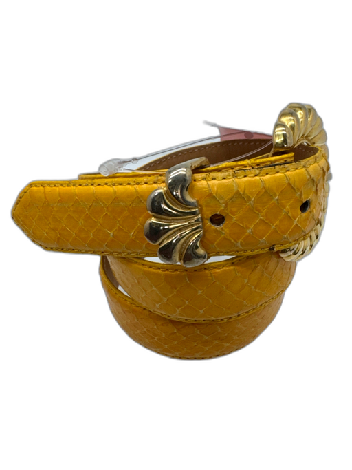 Saks Fifth Avenue Yellow Snake Skin round Gold Tone Buckle Scalloped Belts Yellow / Medium