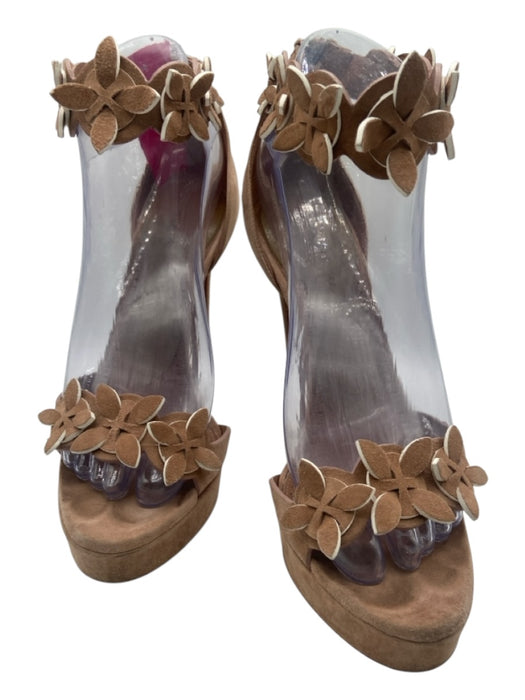 Alaia Shoe Size 37 Dark Beige Suede Almond Toe Floral Embellishments Pumps Dark Beige / 37