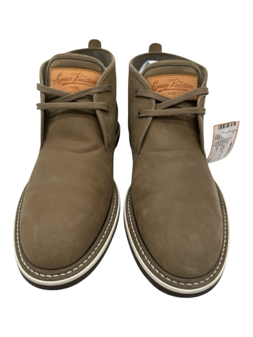 Louis Vuitton Shoe Size 7.5 Beige Leather Solid Chukka Men's Shoes Beige / 7.5
