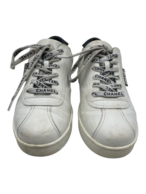 Chanel Shoe Size 40 White & Black Leather Upper Logo Low Top Lace Up Sneakers White & Black / 40