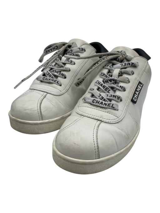 Chanel Shoe Size 40 White & Black Leather Upper Logo Low Top Lace Up Sneakers White & Black / 40