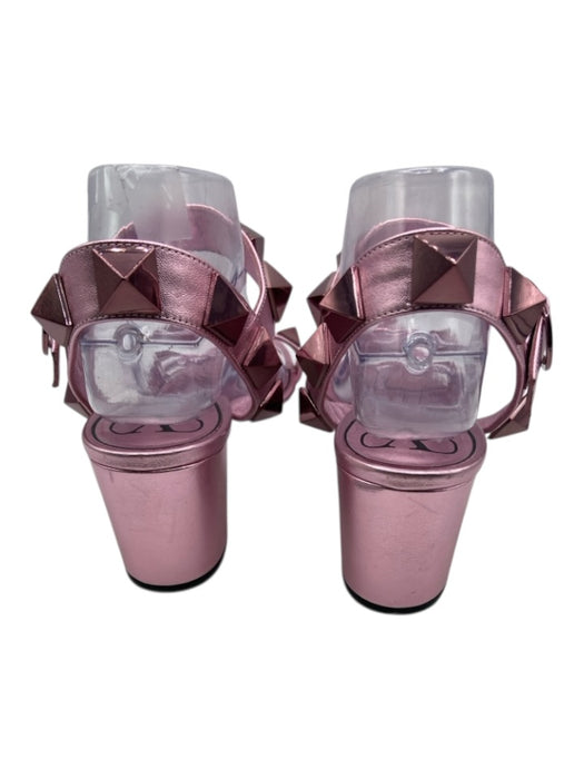Valentino Garavani Shoe Size 41 Metallic Pink Leather Rockstud Sandals Metallic Pink / 41