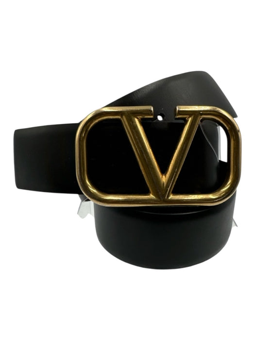 Valentino Garavani Black Leather Logo Buckle Gold Tone Buckle Peg Buckle Belts Black / 85/34