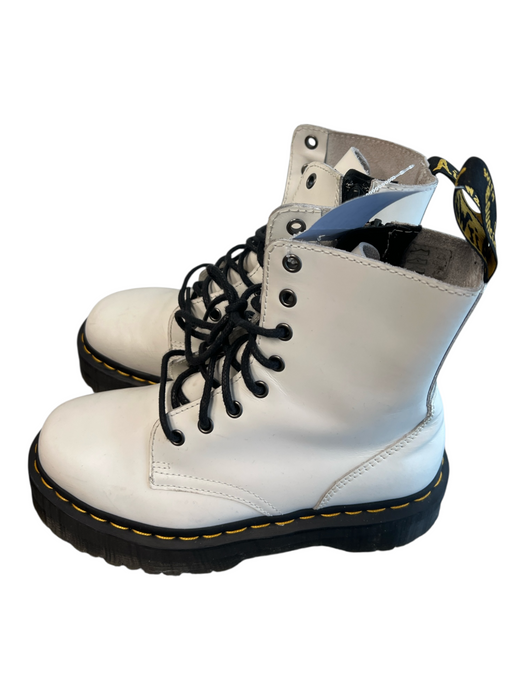 Dr Martens Shoe Size 39 White Leather Almond Toe Lace Up above ankle Boots White / 39