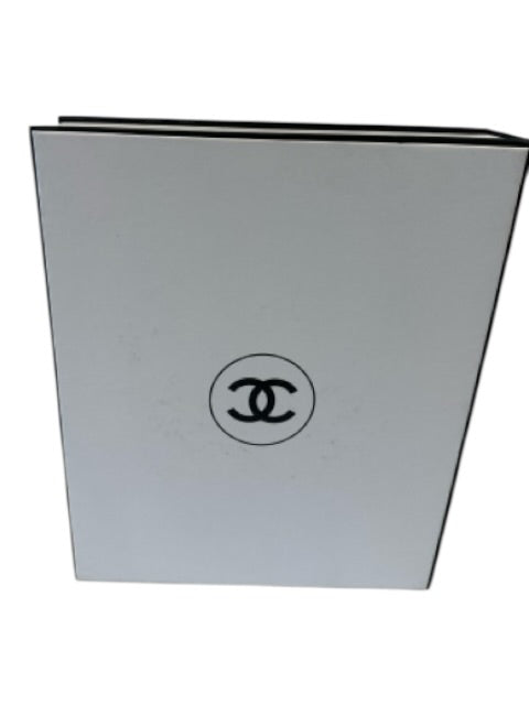 Chanel Black & White Hard Cover Book Book Black & White