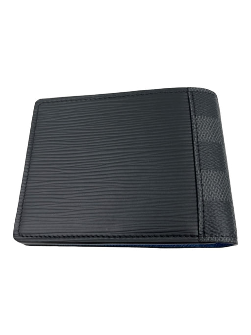 Louis Vuitton NWT Black Leather Solid Bi Fold Men's Wallet