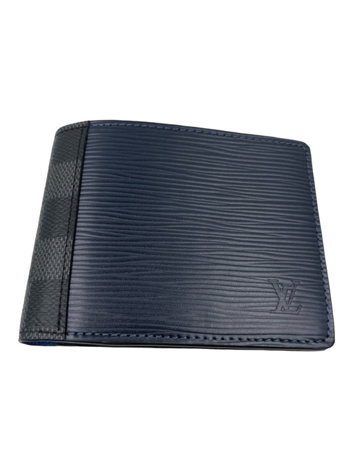 Louis Vuitton NWT Black Leather Solid Bi Fold Men's Wallet