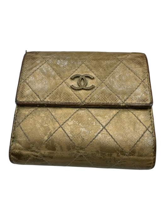 Chanel Gold Leather Quilted Tri fold Button clasp Box Inc. Wallets Gold