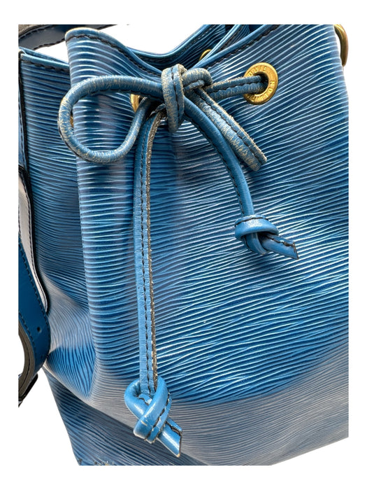 Louis Vuitton Blue Leather Epi Drawstring Bucket Vintage Bag Blue / S/M